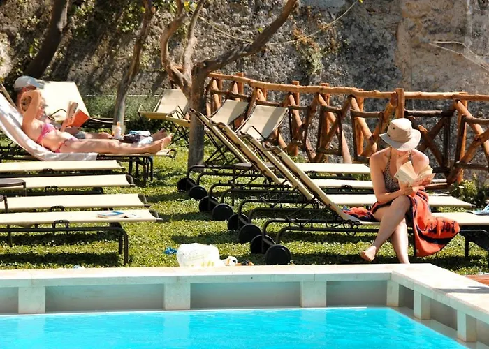 Le Volte With Pool By Amalfivacation Daire